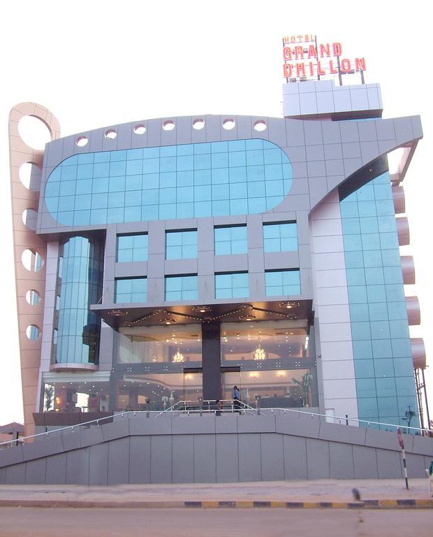호텔 그랜드 딜론 Bhilai 외부 사진